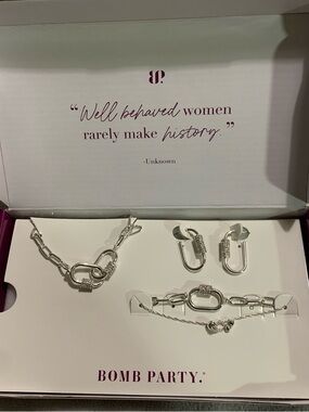 Bomb Party Silver Link Bracelet & Earring Set - Shiny Silver “Link It Up”